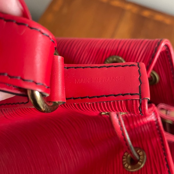 Authentic Louis Vuitton Red Epi Neo Noe - Picture 14 of 16